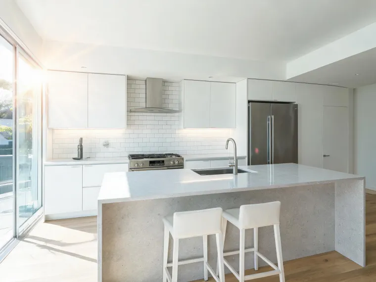 Residential kitchen with MSI quartz island
